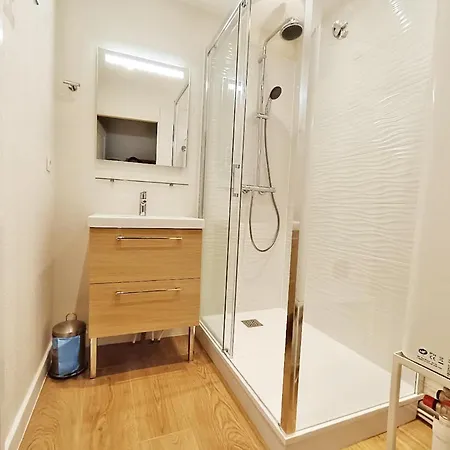 Jasper, T2, Centre Luchon, Wifi, Casier A Skis, Ascenseur, 5 Personnes Apartment Bagnères-de-Luchon