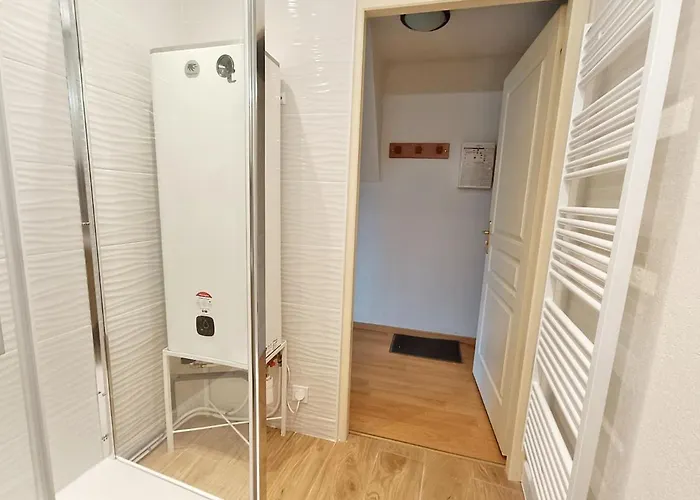 Jasper, T2, Centre Luchon, Wifi, Casier A Skis, Ascenseur, 5 Personnes Διαμέρισμα *